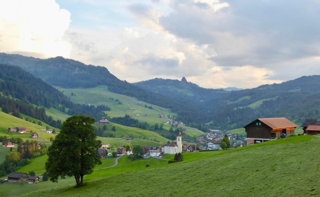 Appartamento Hueslermatte 1 Oberiberg Esterno foto